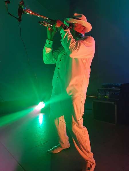  JOLI METISSE MASSE FEMMES OU COUPLES